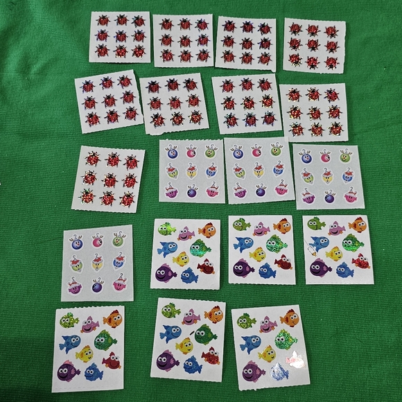 SL9:  Sandylion Sticker Lot - 180 Pieces - Mixed Themes - Picture 6 of 12